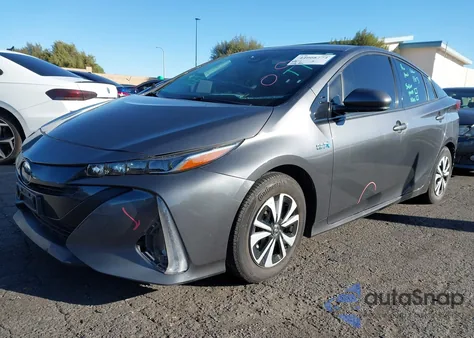 2017 Toyota Prius Prime Plus из США, поврежденный, VIN JTDKARFP2H3043926